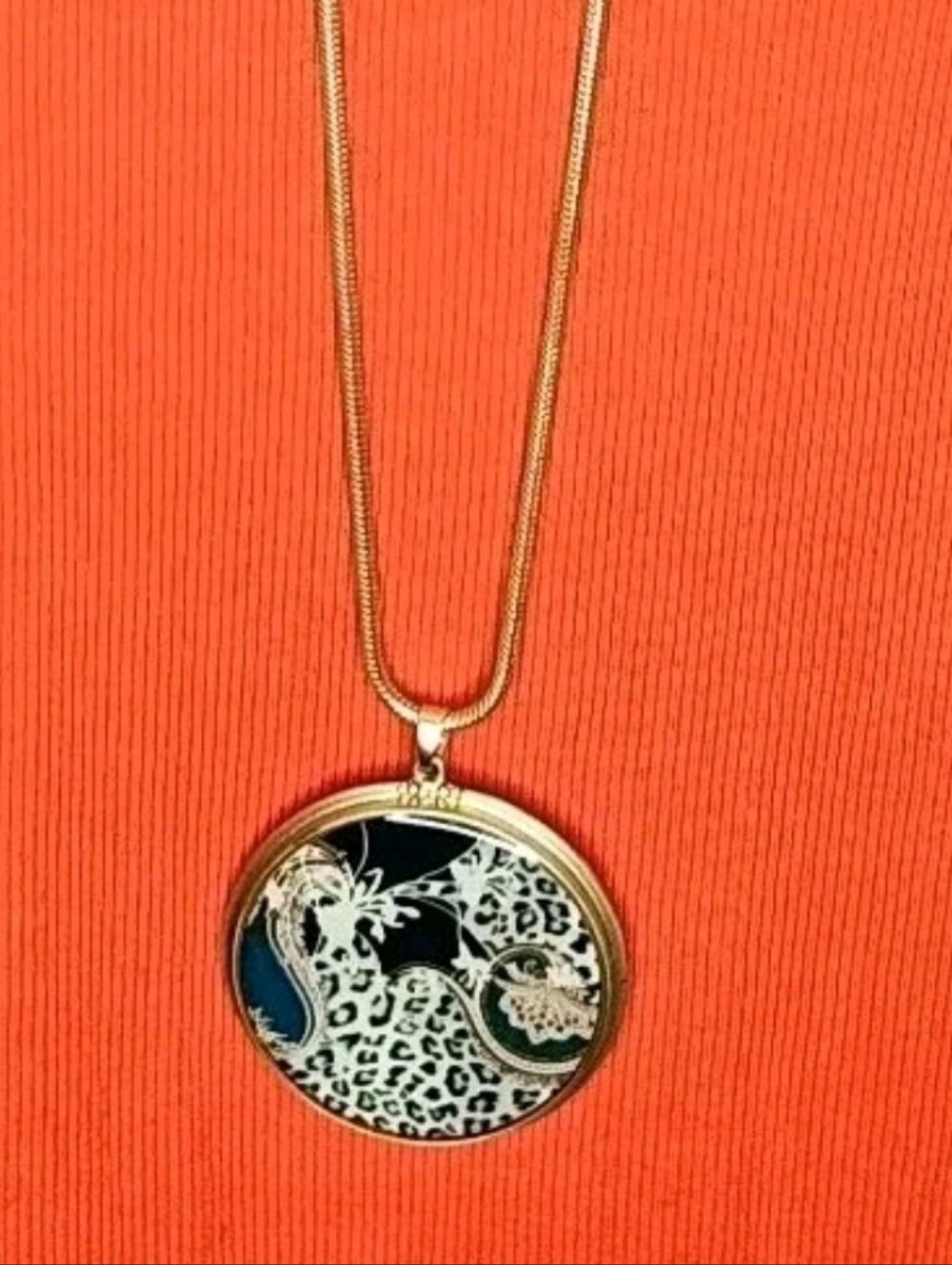 Chico's Leopard Medallion Pendant Necklace Gold Tone Long Opera Snake Chain Nwt - Picture 5 of 11